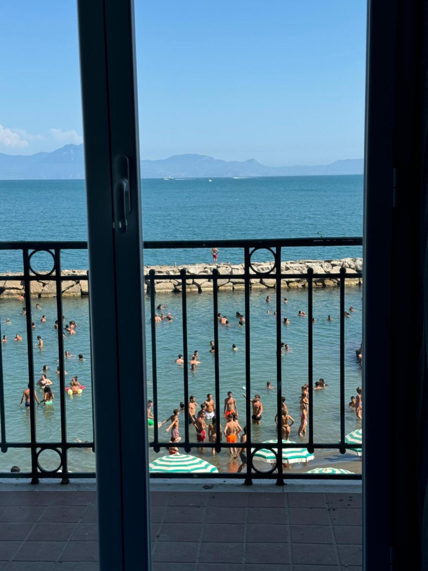 Wanderlust Aria Di Mare Apartment เนเปิลส์ ภายนอก รูปภาพ